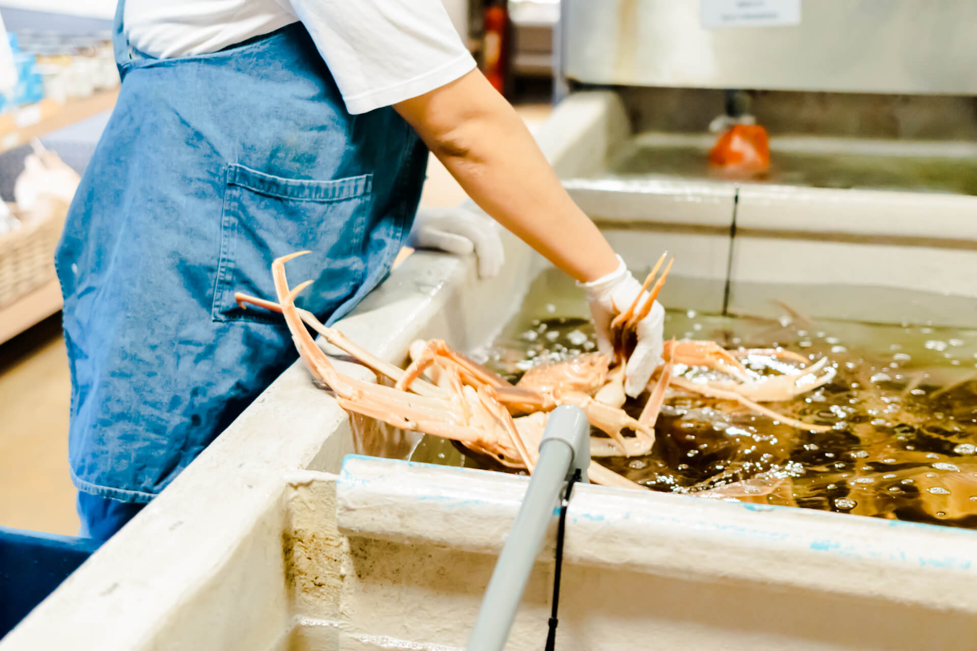 midsection-man-preparing-food